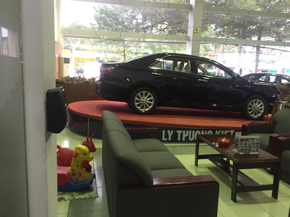 Thay Thế Hệ Thống Kiểm Soát Cửa Tại Toyota Lý Thường Kiệt